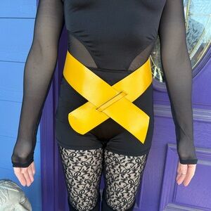 Vintage Yellow Cross-Waist Leather Belt